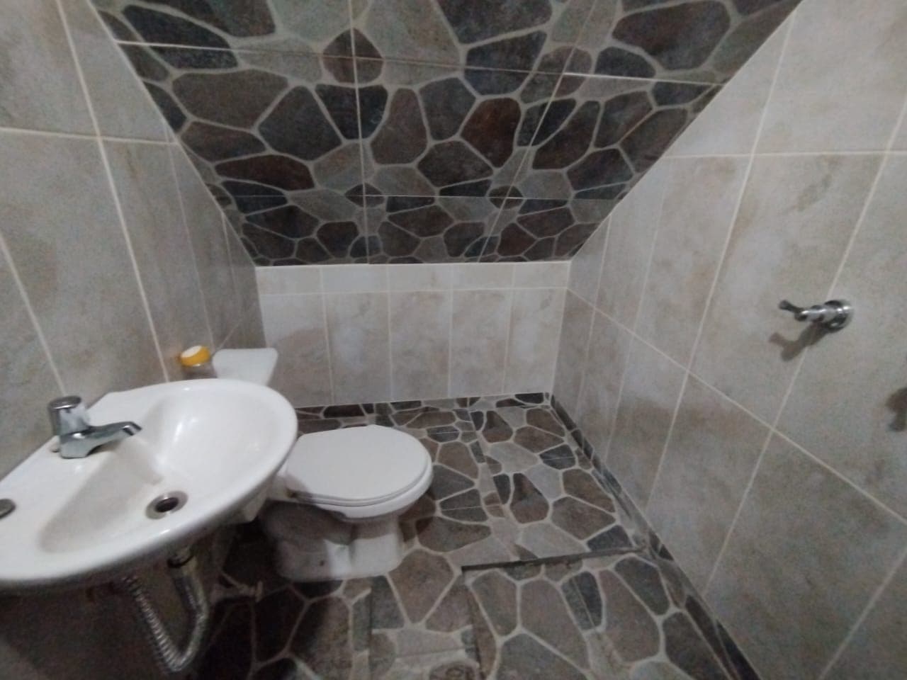 Local en arriendo en Manchester, Bello — foto 4 de 9