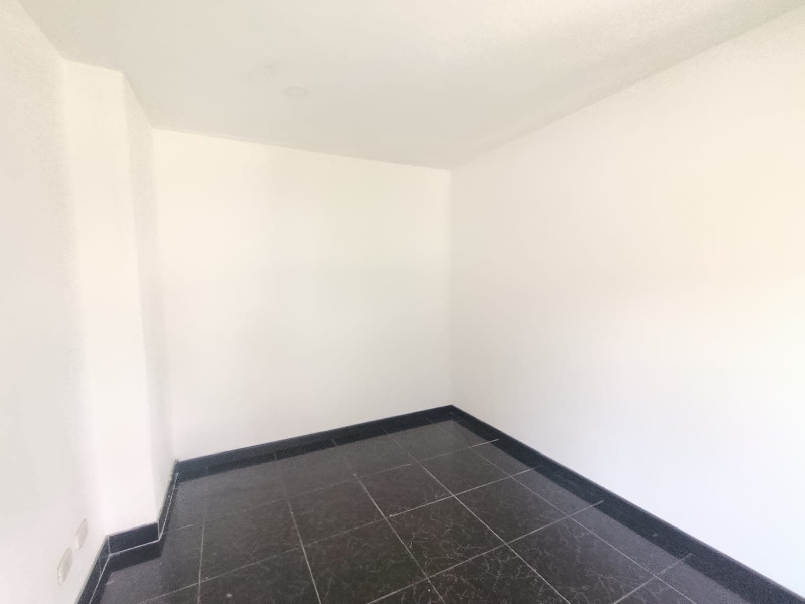 Oficina en arriendo en Los Lagos, Rionegro — foto 3 de 8