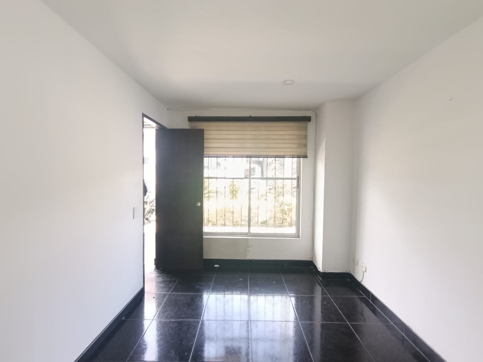 Oficina en arriendo en Los Lagos, Rionegro — foto 4 de 8