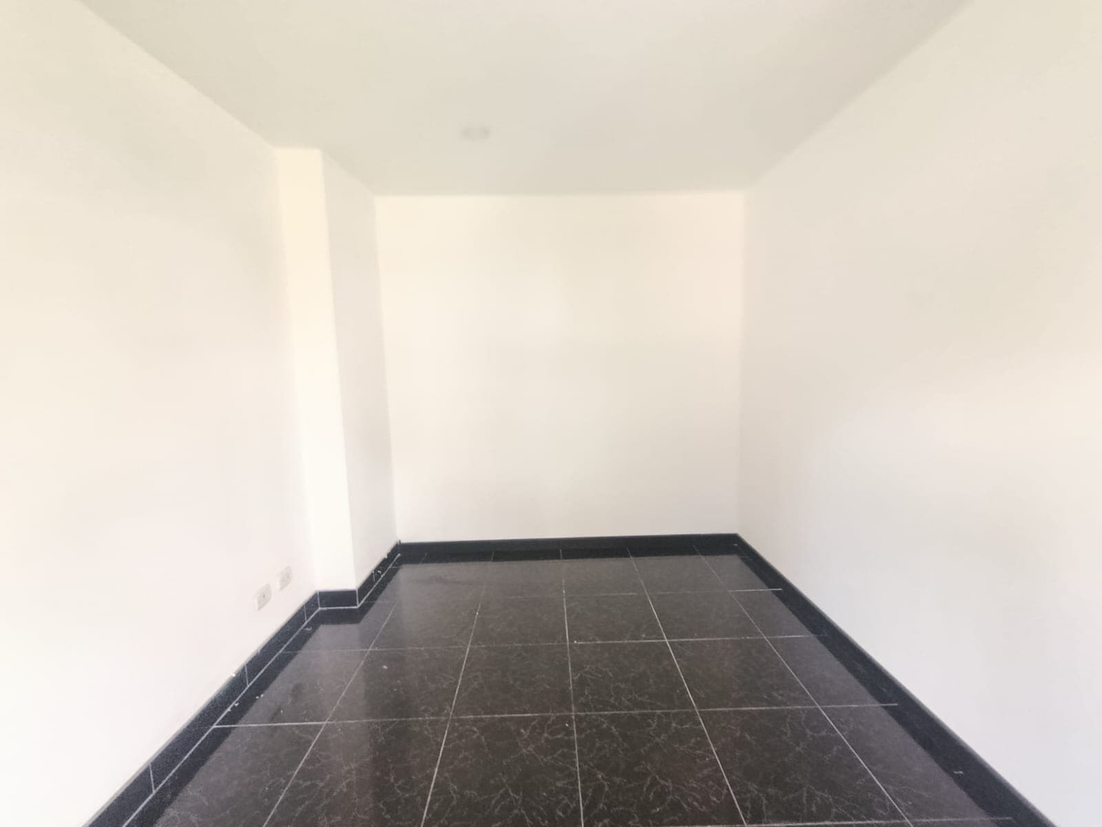 Oficina en arriendo en Los Lagos, Rionegro — foto 5 de 8