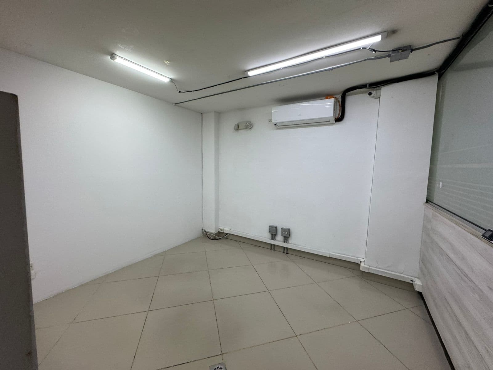 Local en arriendo en Suramericana, Laureles, Medellín — foto 2 de 20
