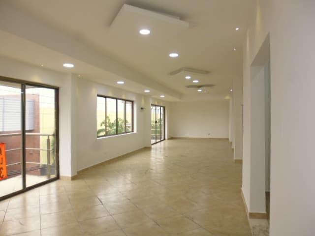 Oficina en arriendo en Conquistadores, Laureles, Medellín — foto 1 de 7