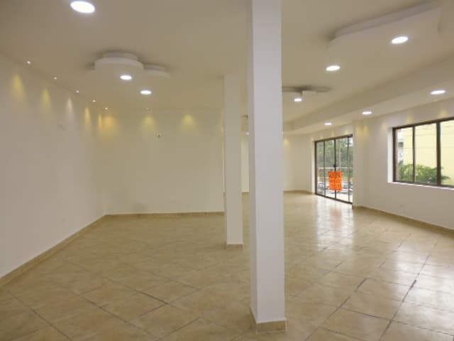 Oficina en arriendo en Conquistadores, Laureles, Medellín — foto 5 de 7