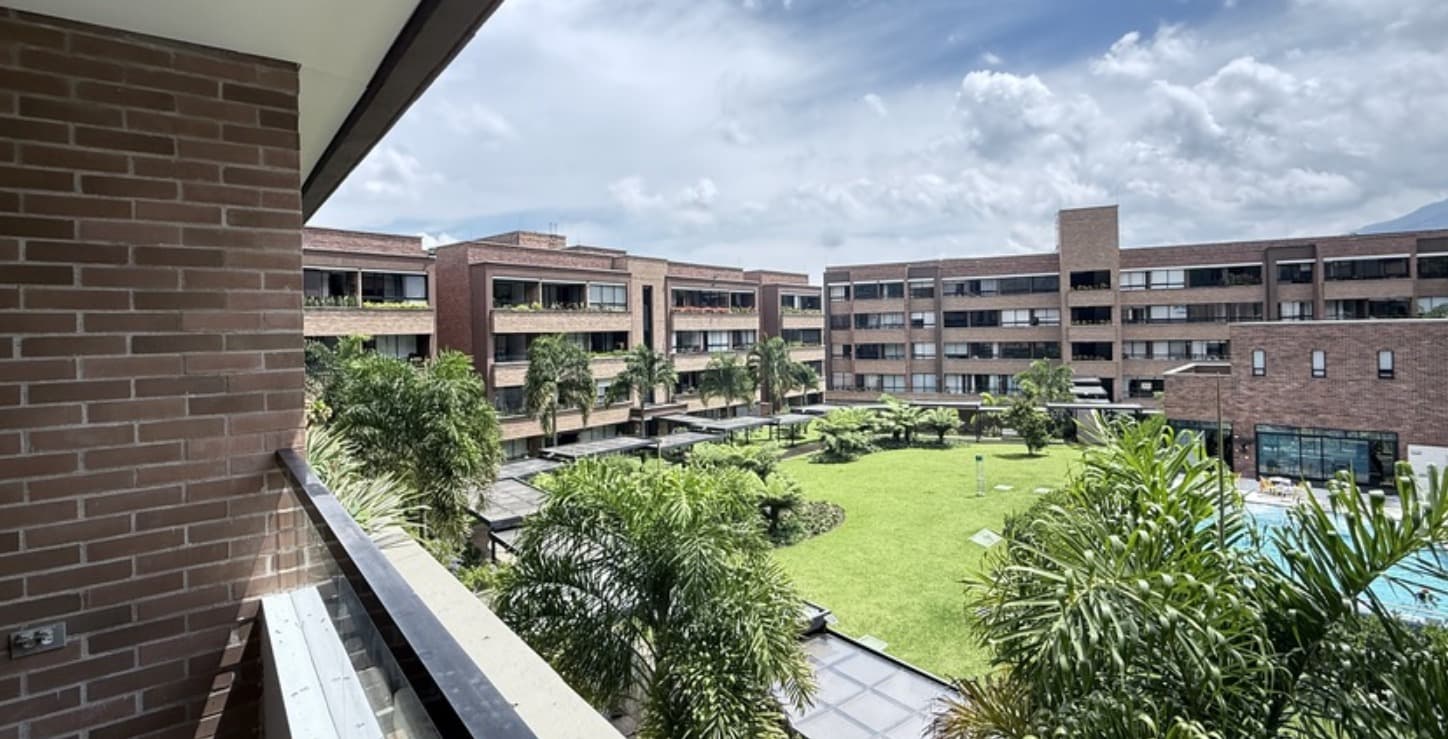 Apartamento en arriendo en Loma Del Escobero, Envigado — foto 1 de 8