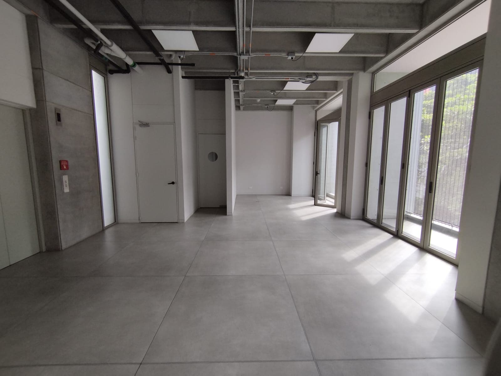 Oficina en arriendo en Provenza, El Poblado, Medellín — foto 2 de 9