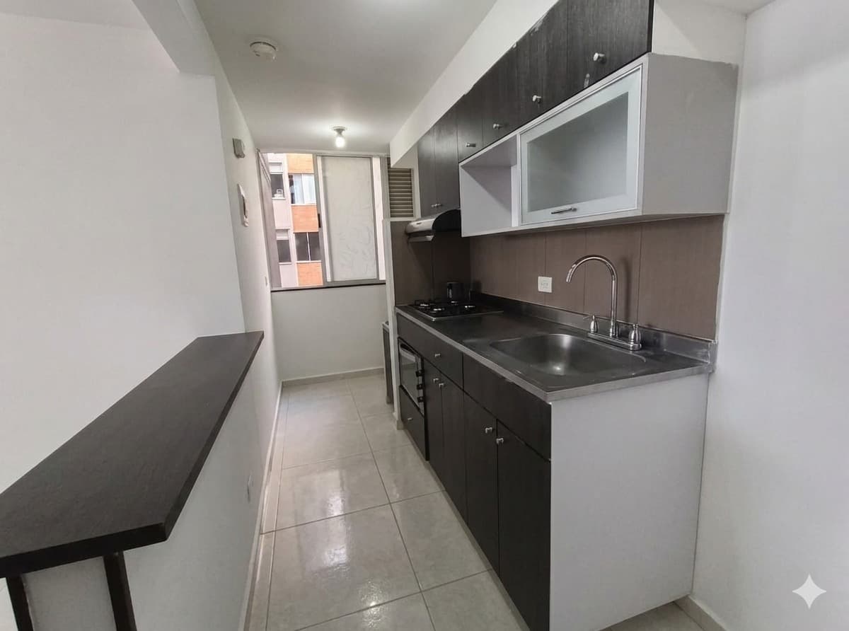 Apartamento en arriendo en La Ferreria, La Estrella — foto 2 de 11