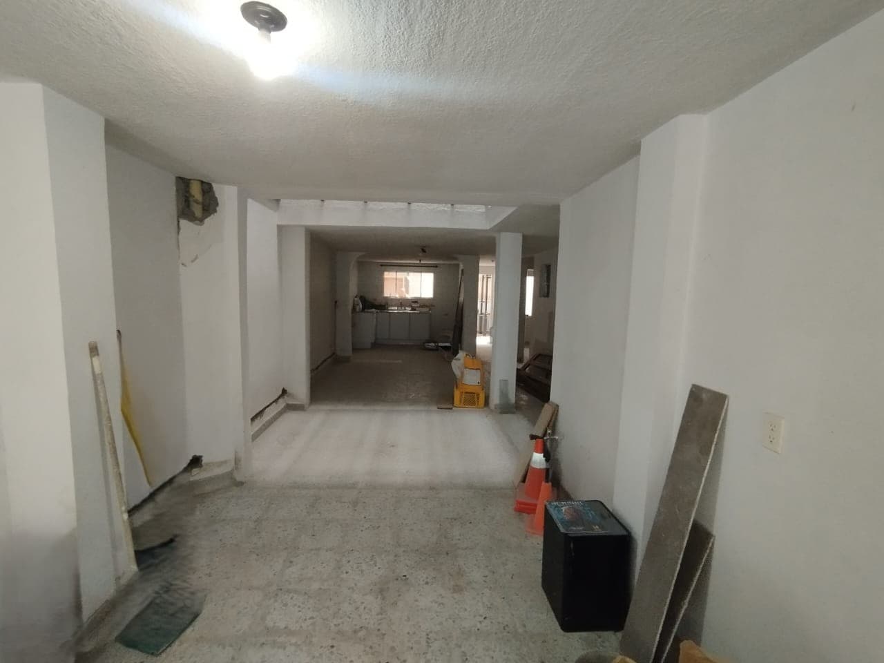 Casa Comercial en arriendo en Cabañitas, Bello — foto 2 de 15