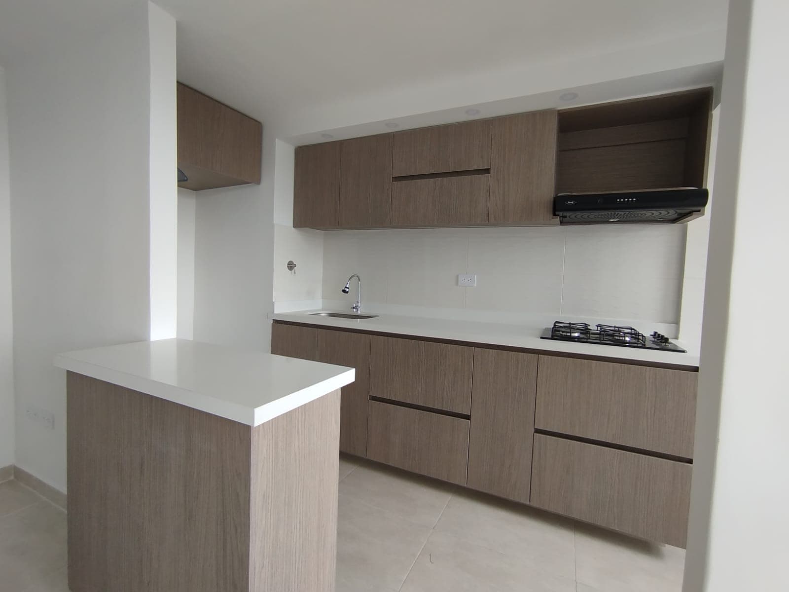 Apartamento en arriendo en Alto Bonito, Rionegro — foto 1 de 15