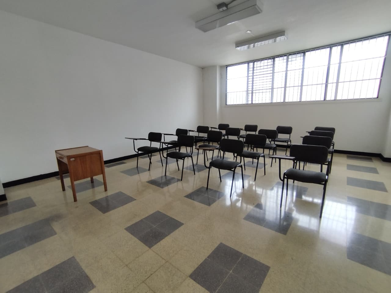 Local en arriendo en La Candelaria, Centro, Medellín — foto 5 de 18