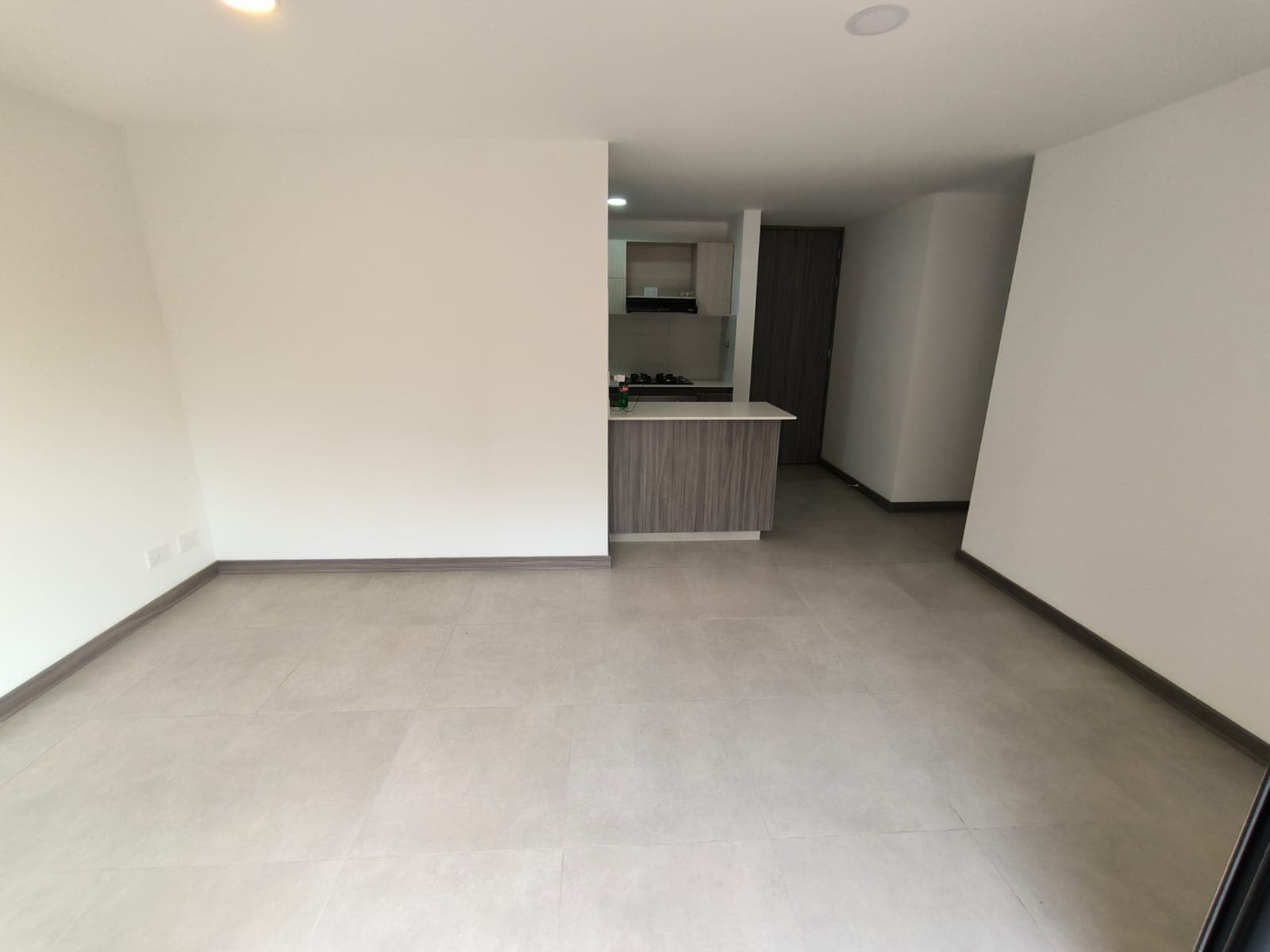 Apartamento en arriendo en Camino Verde, Envigado — foto 3 de 18