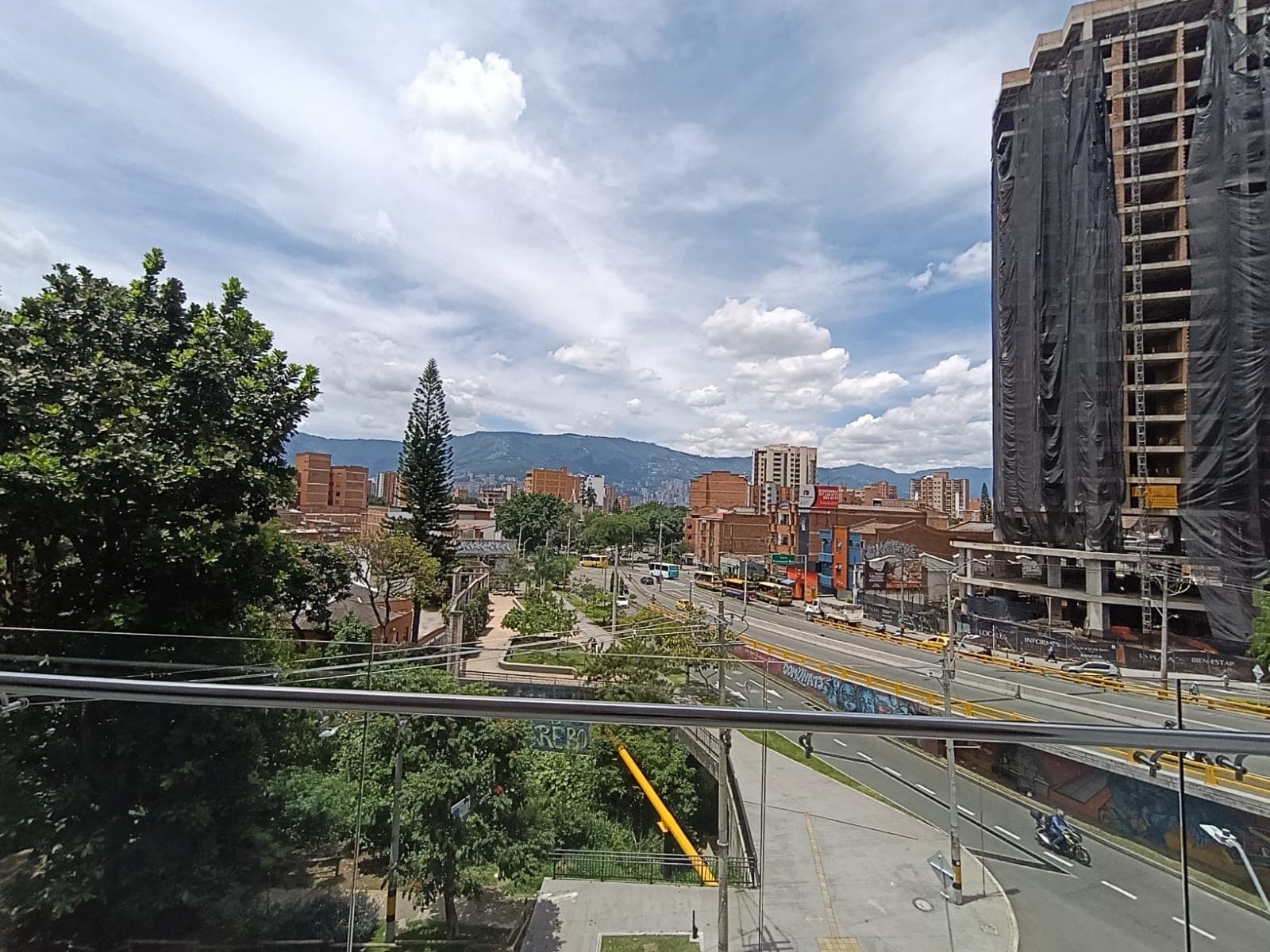 Local en arriendo en Los Pinos, La America, Medellín — foto 3 de 12