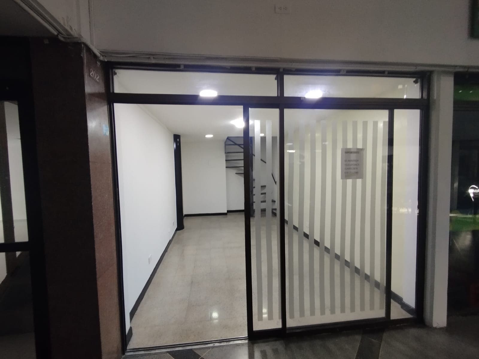Local en arriendo en La Candelaria, Centro, Medellín — foto 2 de 9