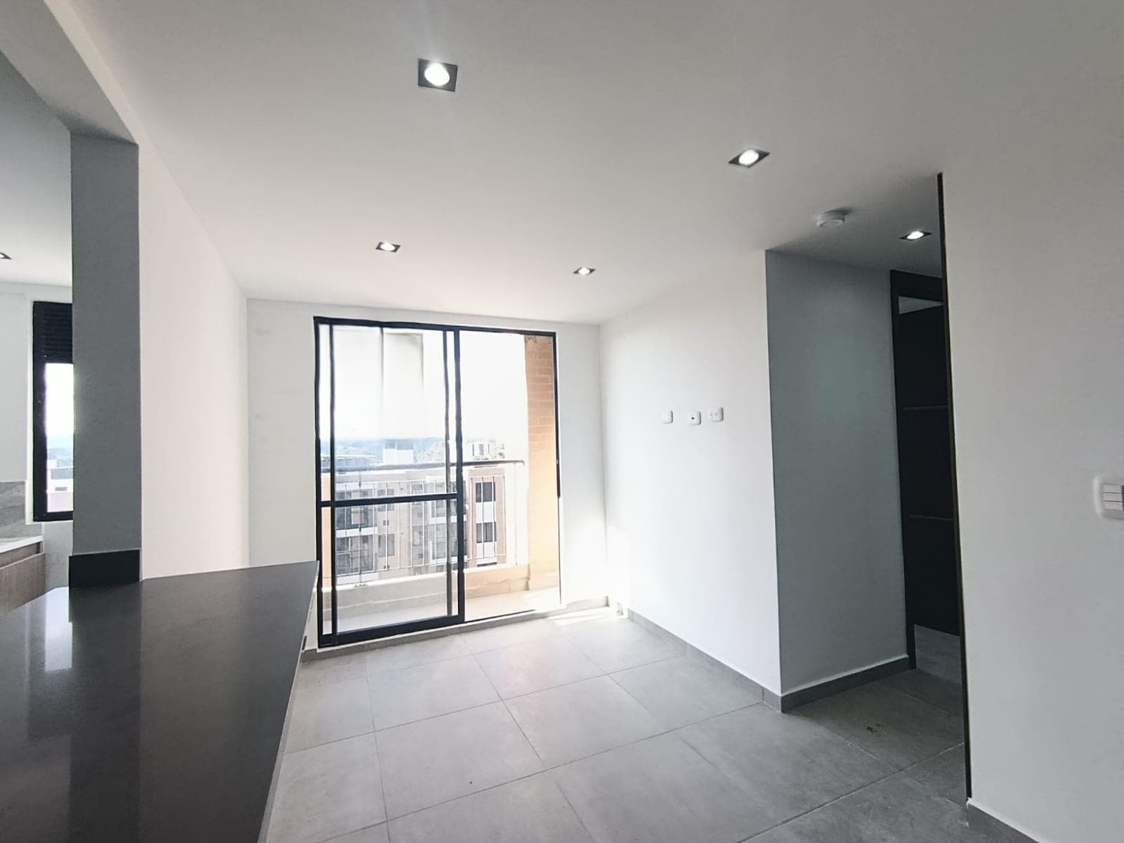 Apartamento en arriendo en Cimarronas, Rionegro — foto 4 de 17