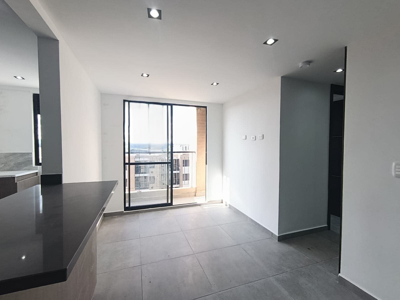Apartamento en arriendo en Cimarronas, Rionegro — foto 5 de 17