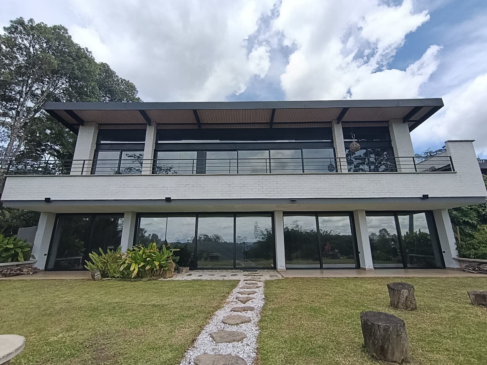Finca en arriendo en El Carmen De Viboral — foto 1 de 20