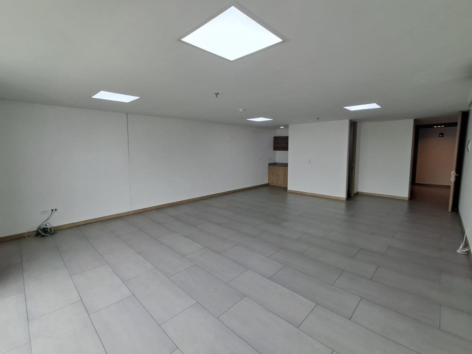 Oficina en arriendo en Alpes, Pereira — foto 1 de 8