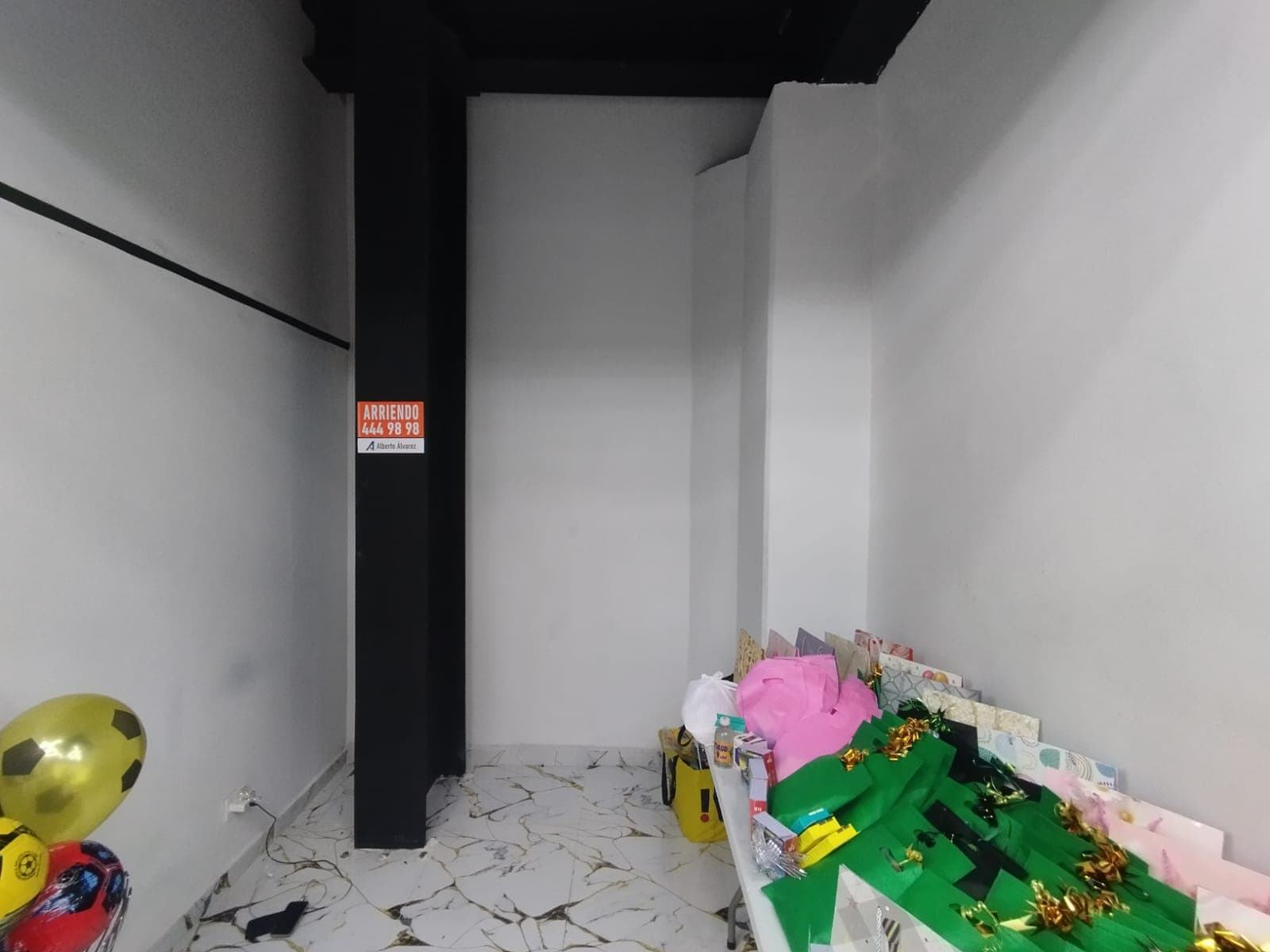 Local en arriendo en San Antonio, Centro, Medellín — foto 1 de 9
