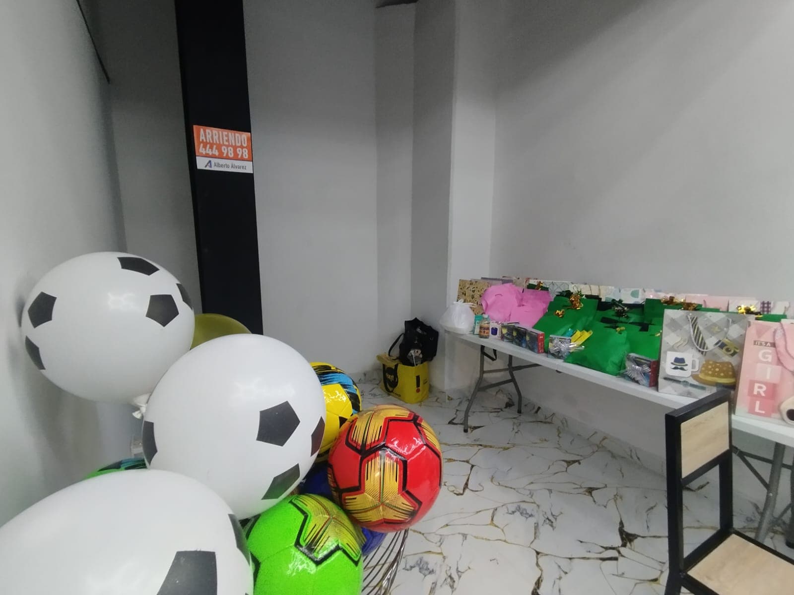 Local en arriendo en San Antonio, Centro, Medellín — foto 2 de 9
