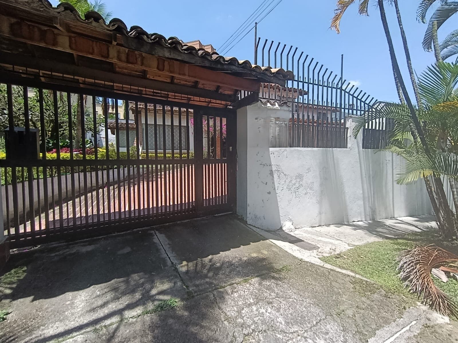 Casa Comercial en arriendo en El Poblado, Medellín — foto 1 de 20