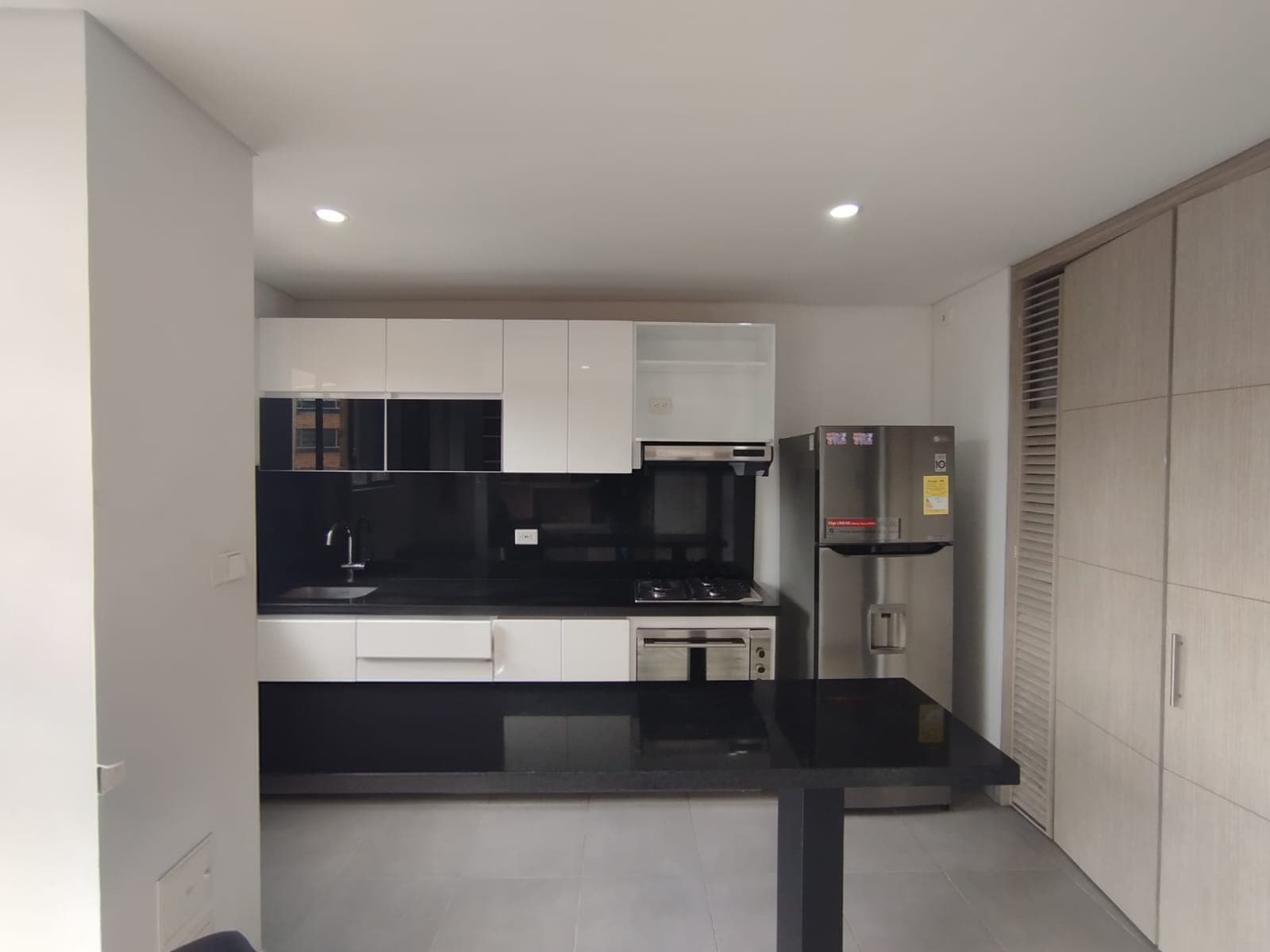 Apartaestudio en arriendo en Las Nieves, Santa Fe, Bogotá, D.c. — foto 2 de 14