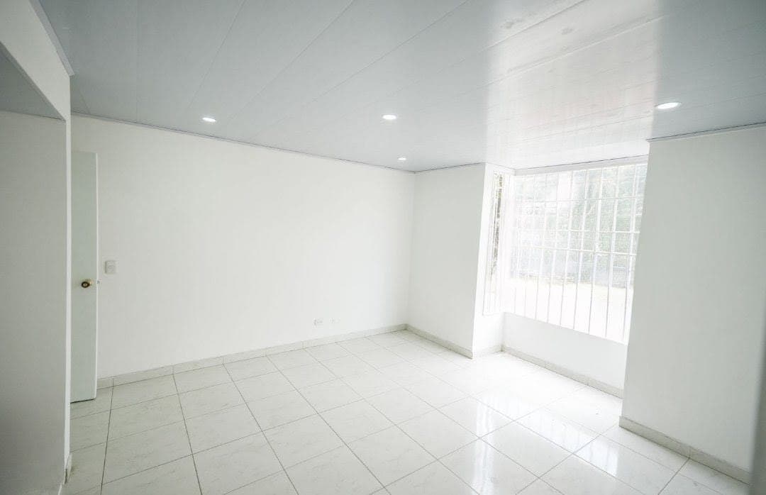 Local en arriendo en Cedritos, Usaquen, Bogotá, D.c. — foto 3 de 7