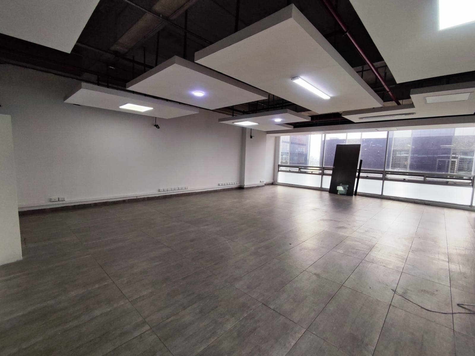 Oficina en arriendo en Ciudad Salitre Sur Oriental, Teusaquillo, Bogotá, D.c. — foto 3 de 15