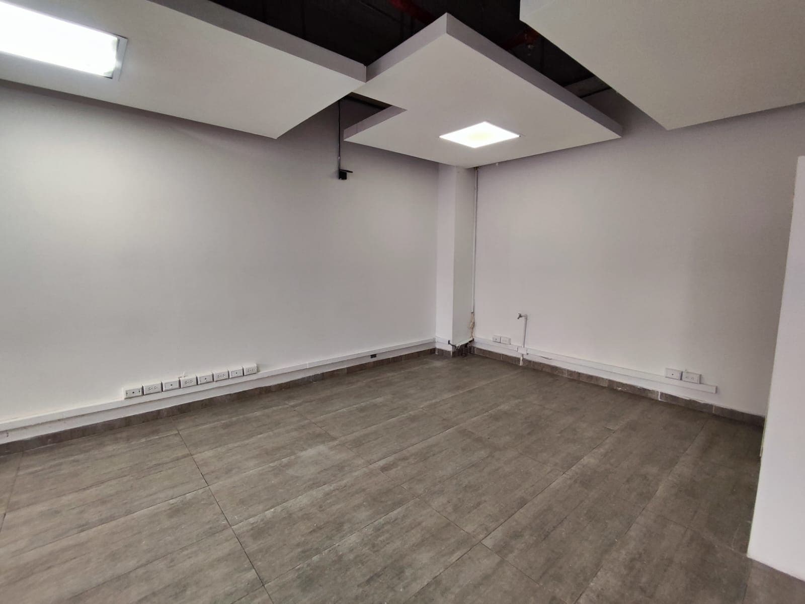 Oficina en arriendo en Ciudad Salitre Sur Oriental, Teusaquillo, Bogotá, D.c. — foto 4 de 15