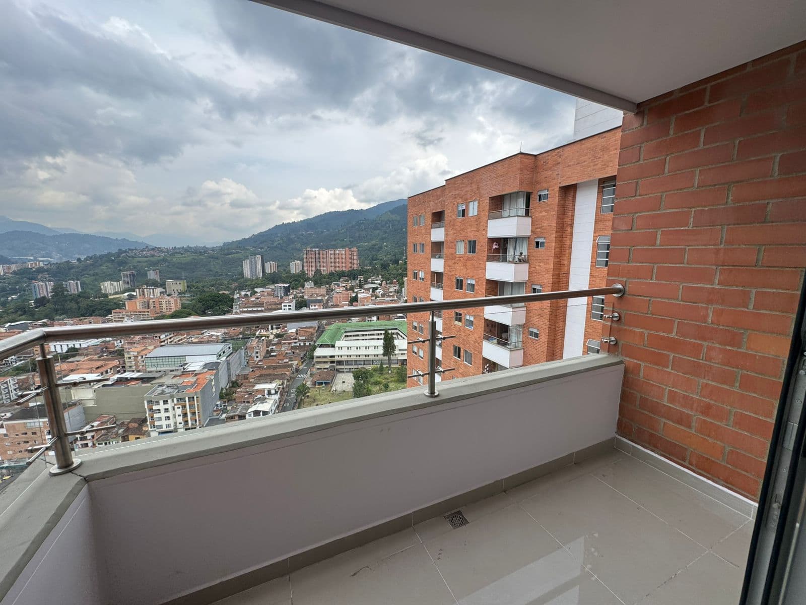 Apartamento en arriendo en Toledo, La Estrella — foto 1 de 20