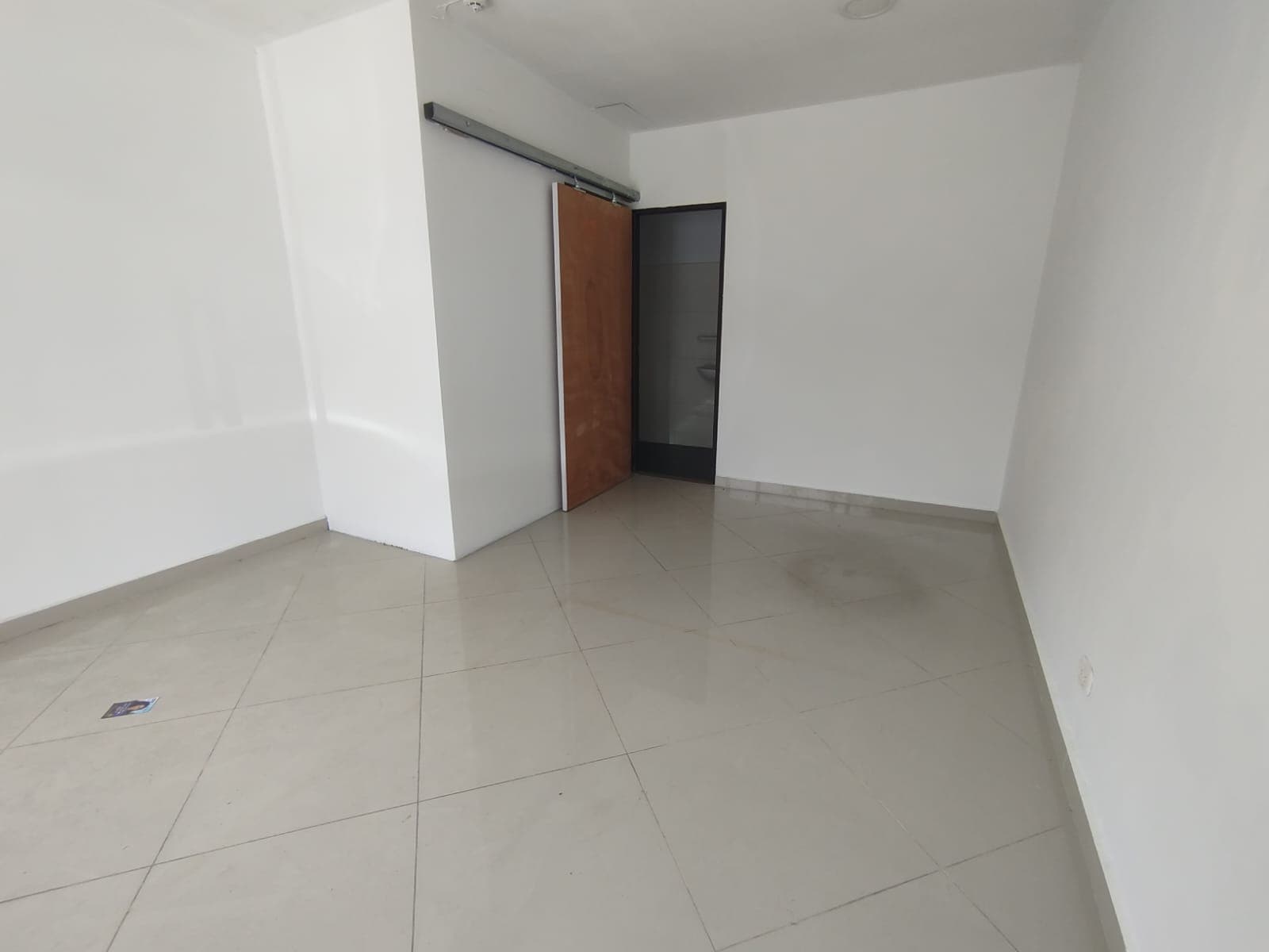 Local en arriendo en Llano Grande, Rionegro — foto 1 de 8