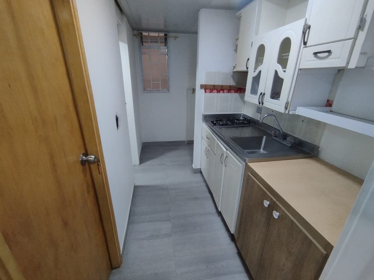 Apartaestudio en arriendo en La Candelaria, Centro, Medellín — foto 3 de 13