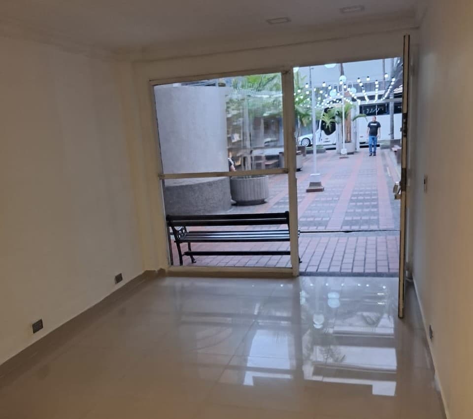 Local en arriendo en San Diego, El Poblado, Medellín — foto 3 de 10