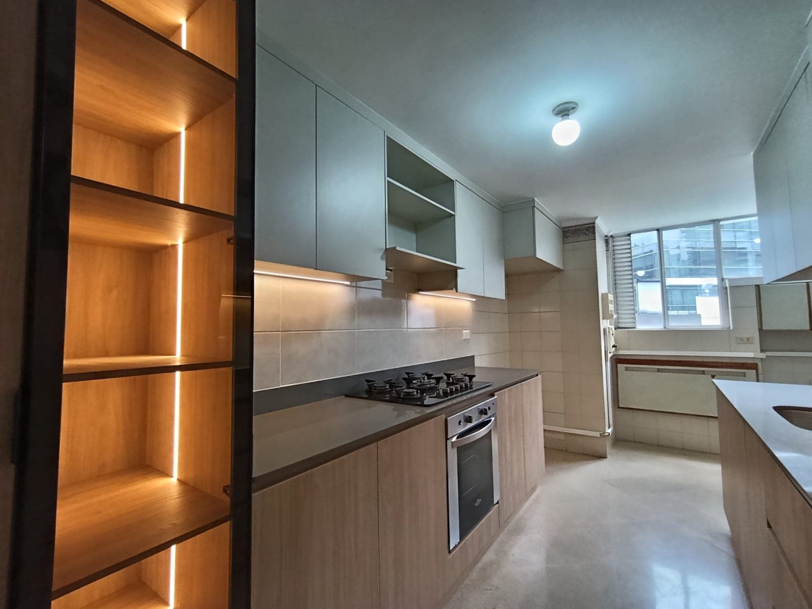 Apartamento en arriendo en El Tesoro, El Poblado, Medellín — foto 1 de 20