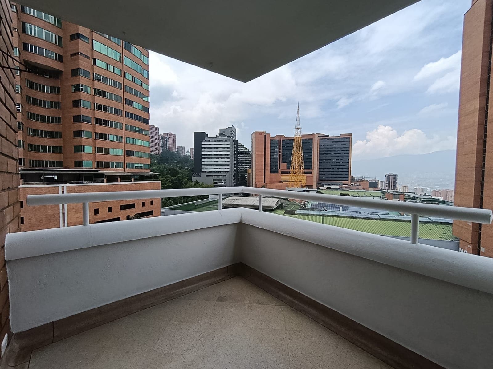 Apartamento en arriendo en El Tesoro, El Poblado, Medellín — foto 5 de 20