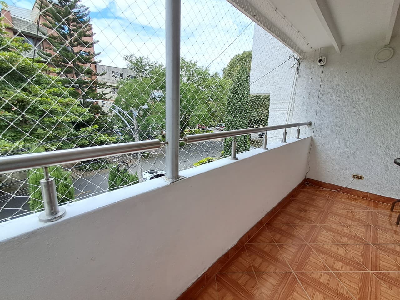 Casa Vivienda en arriendo en Santa Teresita, La America, Medellín — foto 2 de 20