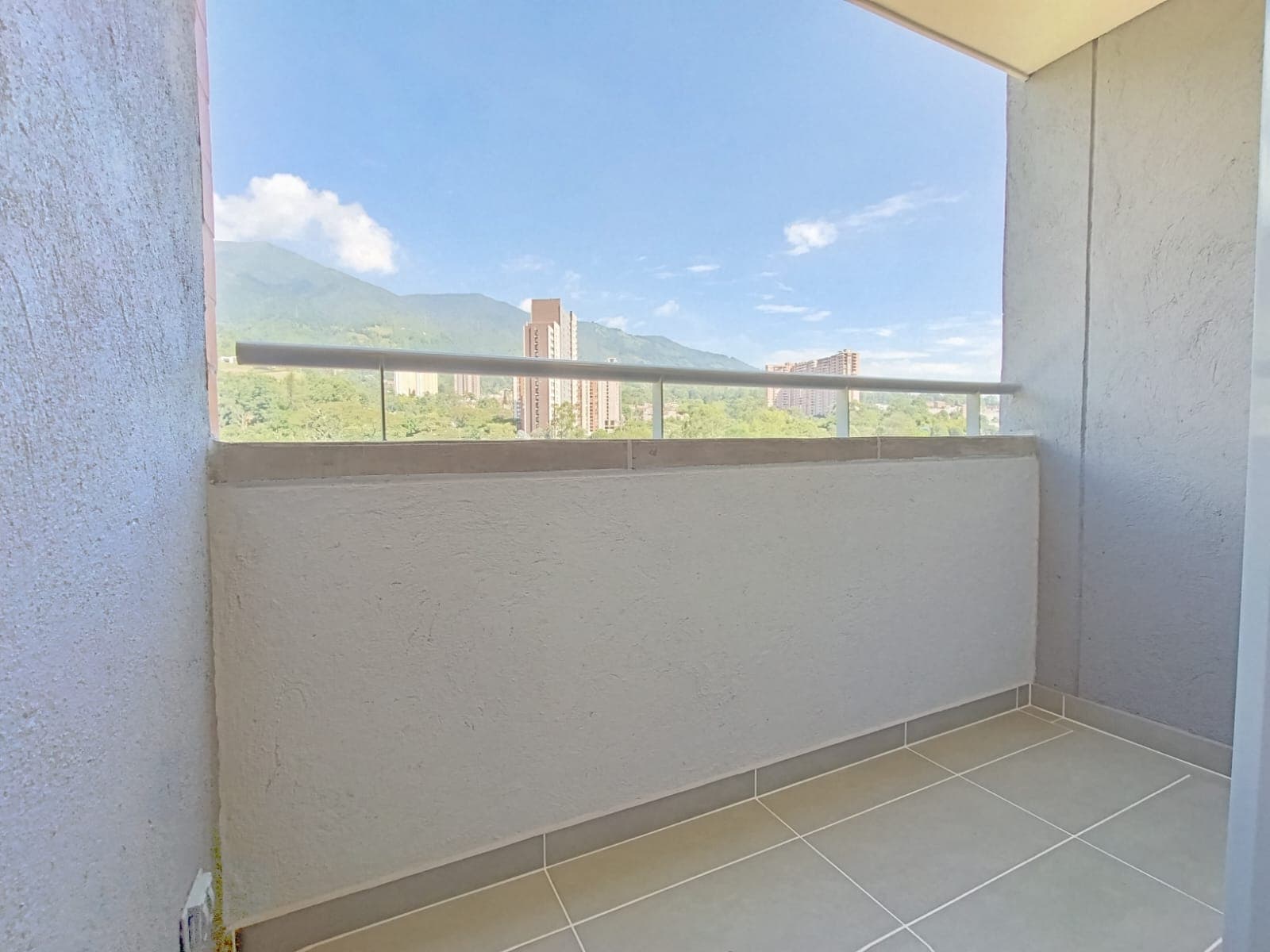 Apartamento en arriendo en La Aldea La, La Estrella — foto 2 de 14