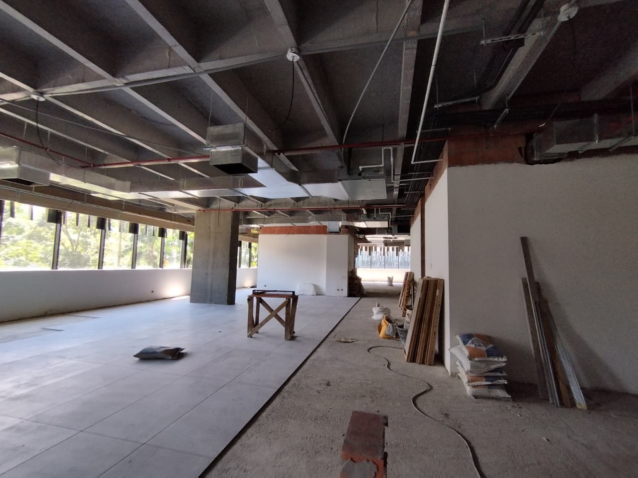 Oficina en arriendo en Ciudad Del Rio, El Poblado, Medellín — foto 3 de 17