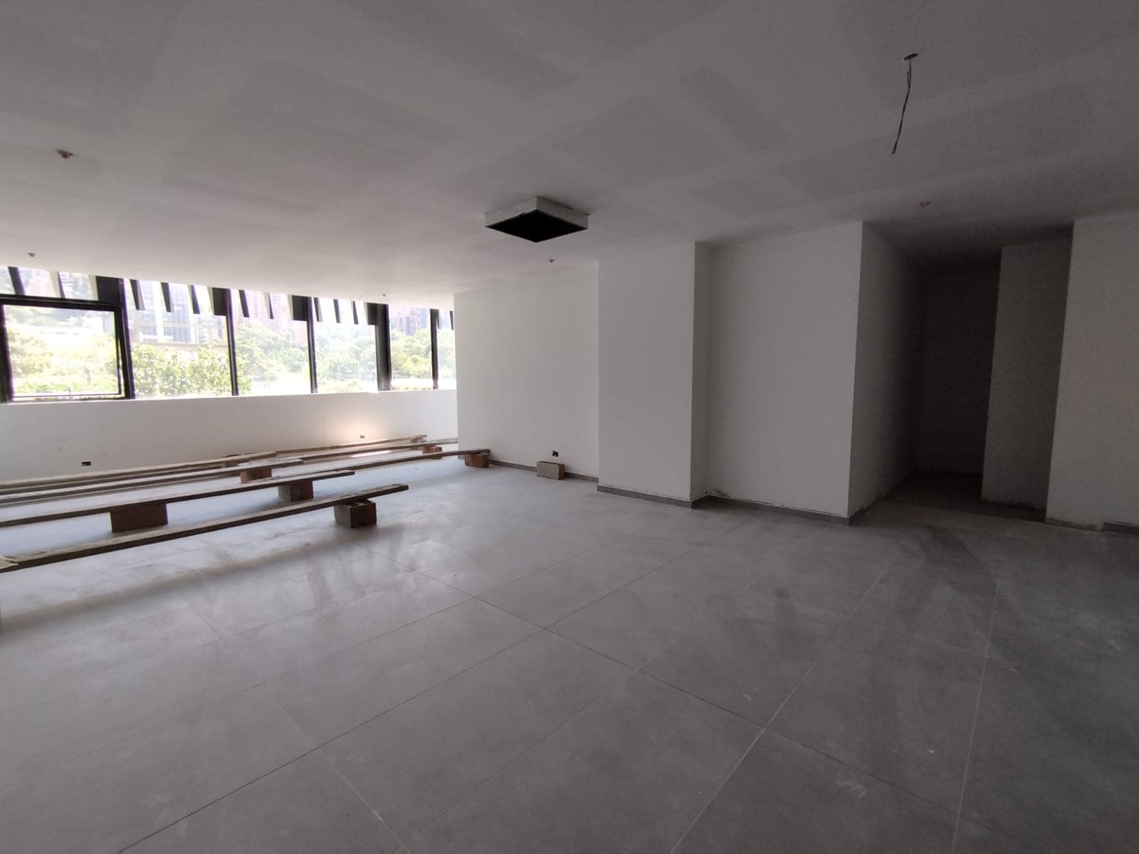 Oficina en arriendo en Ciudad Del Rio, El Poblado, Medellín — foto 2 de 17