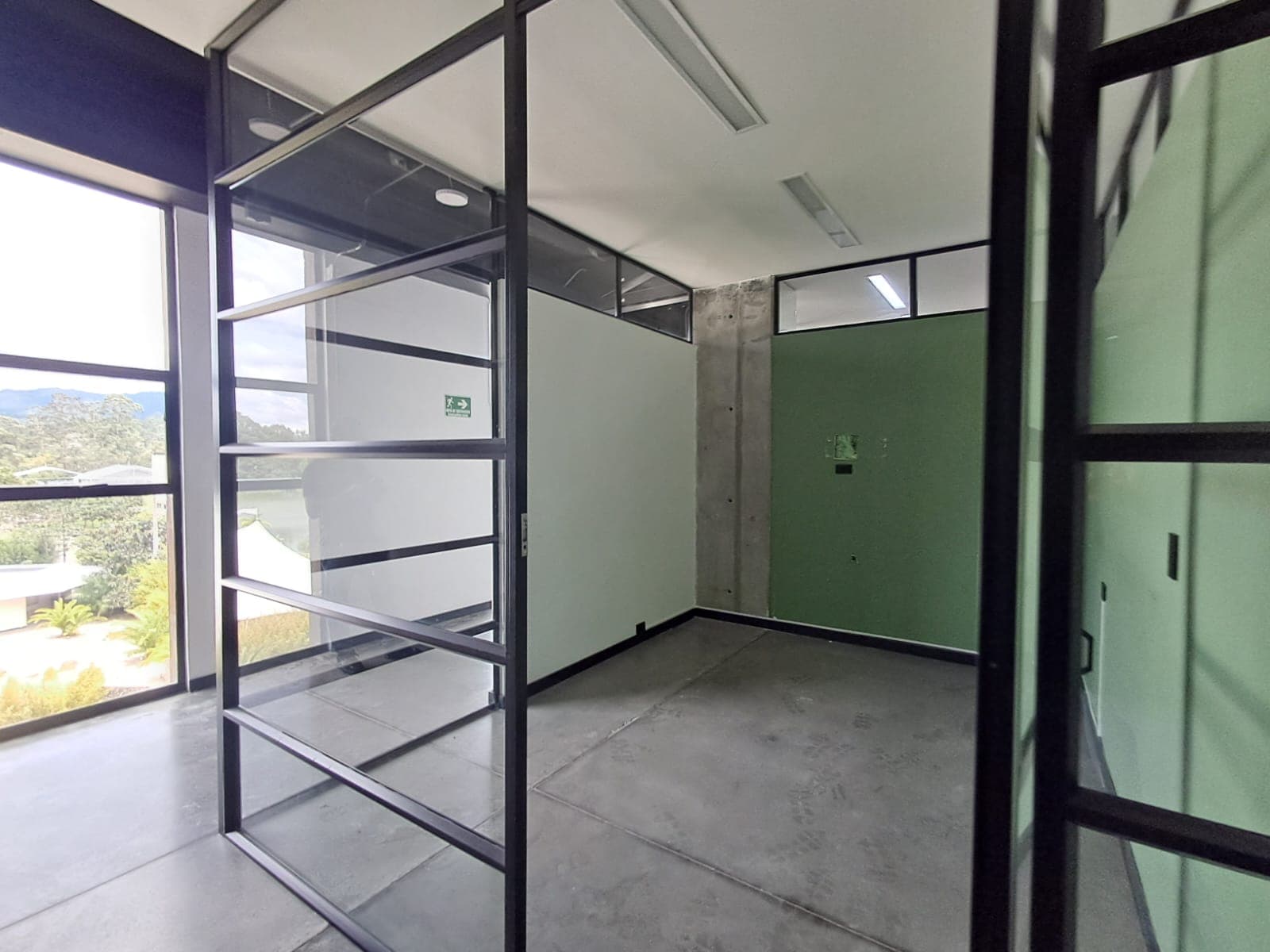 Oficina en arriendo en Barro Blanco Rio Negro, Rionegro — foto 2 de 9