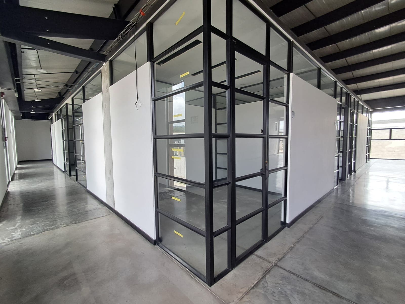 Oficina en arriendo en Barro Blanco Rio Negro, Rionegro — foto 1 de 9