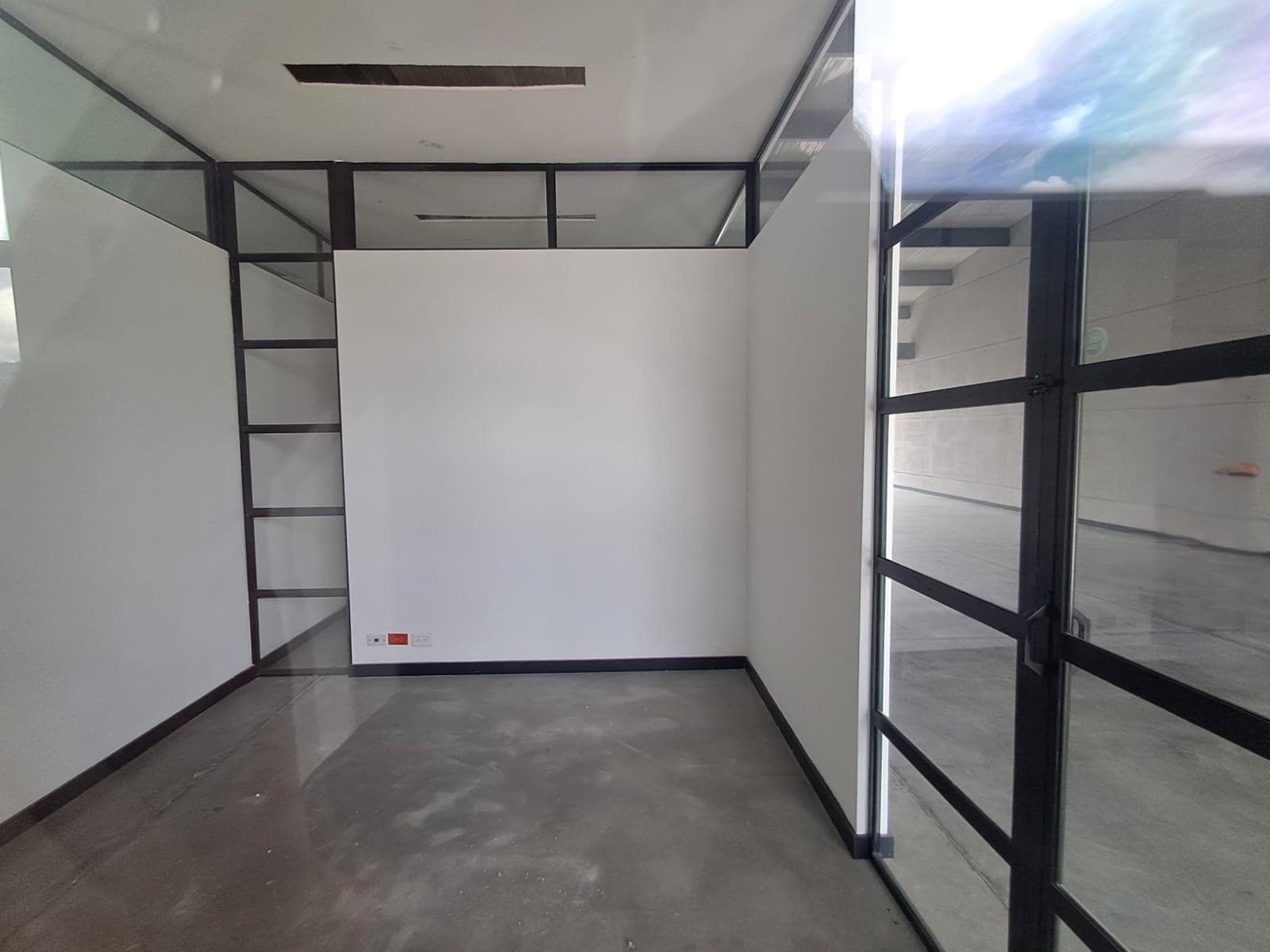 Oficina en arriendo en Barro Blanco Rio Negro, Rionegro — foto 5 de 9