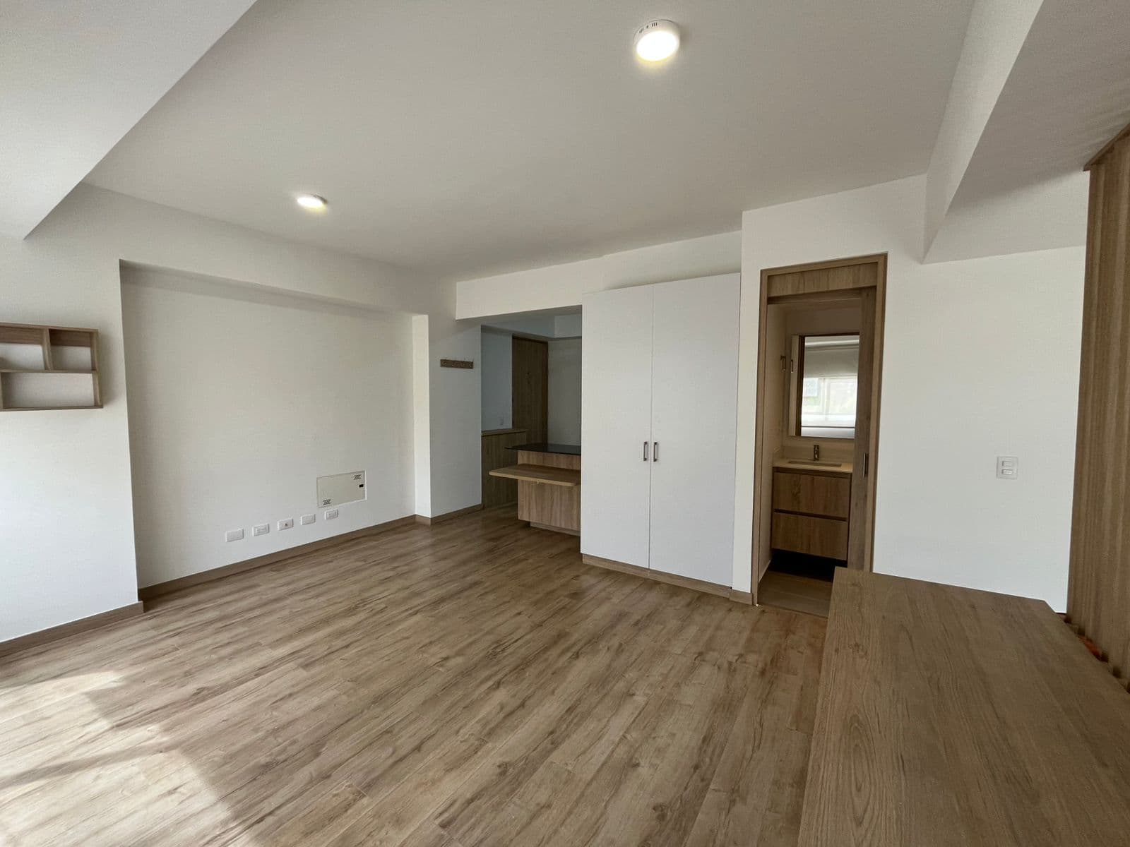 Apartamento en arriendo en Retiro — foto 2 de 15
