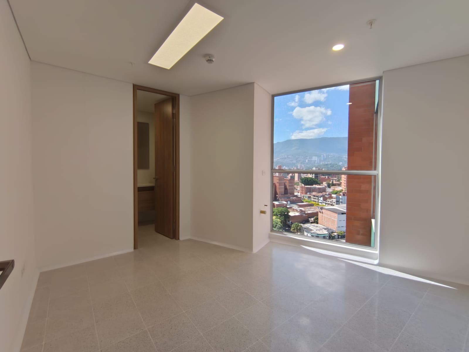 Consultorio en arriendo en El Velódromo, Laureles, Medellín — foto 4 de 8