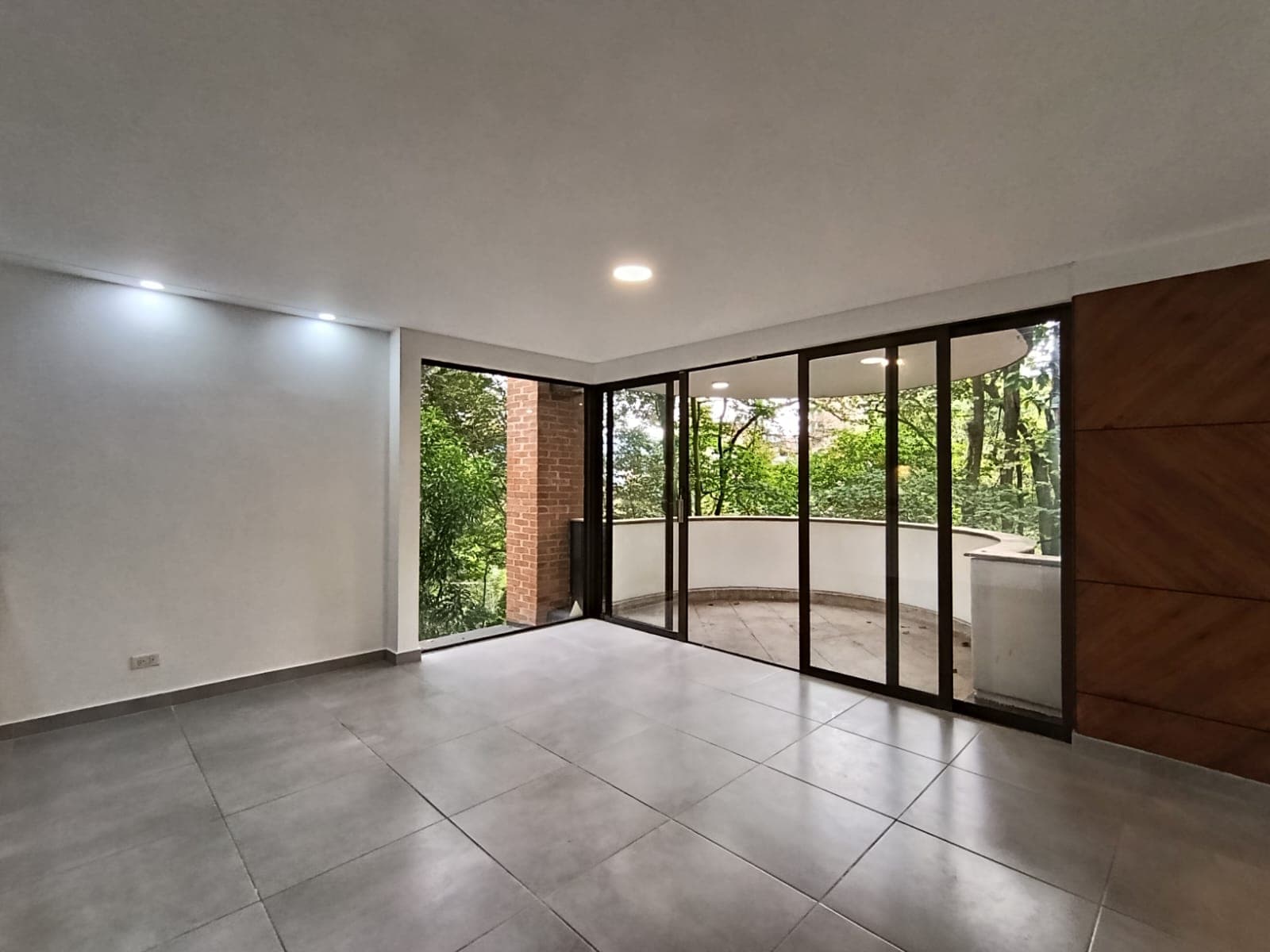 Apartaestudio en arriendo en El Tesoro, El Poblado, Medellín — foto 5 de 13