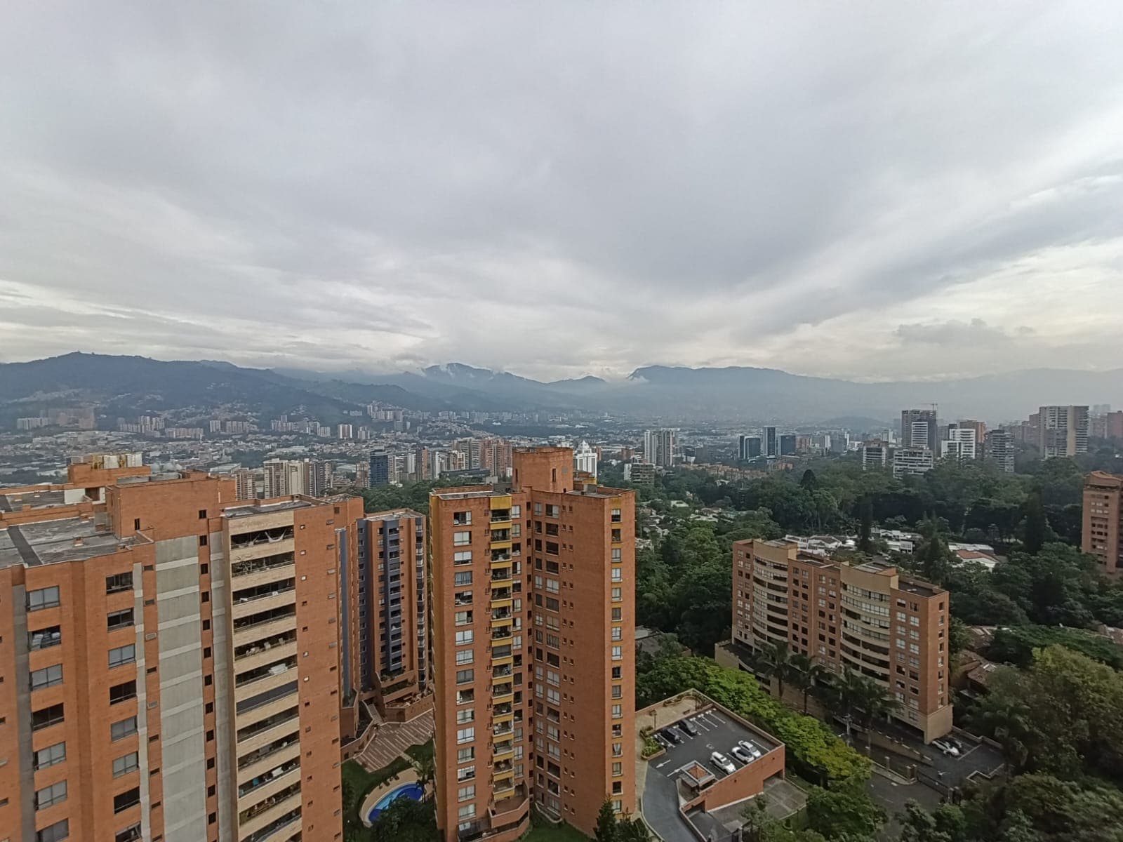 Apartamento en arriendo en El Campestre La Frontera, El Poblado, Medellín — foto 2 de 20