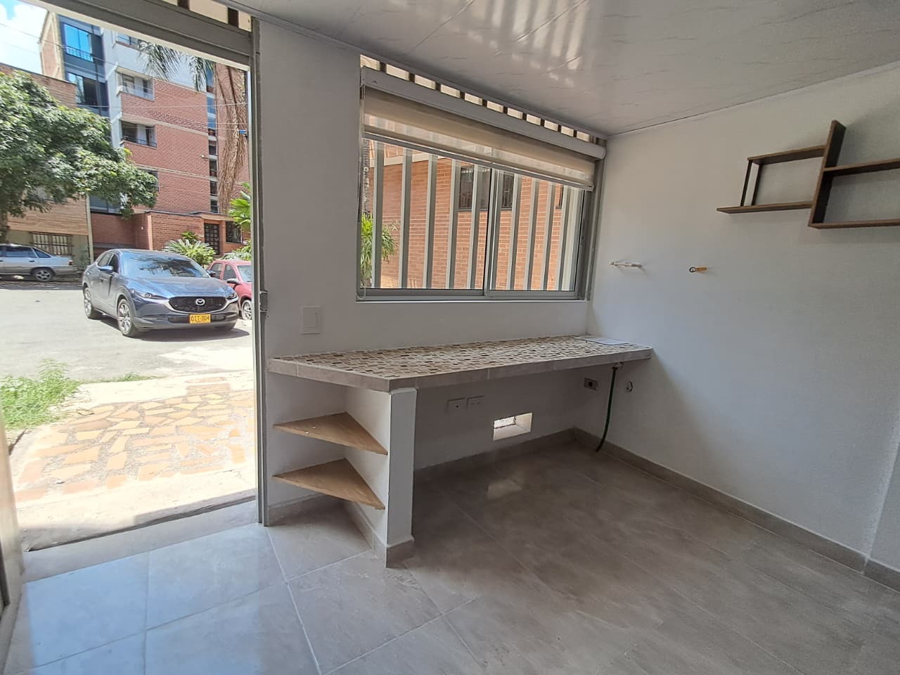 Apartaestudio en arriendo en La Castellana, Laureles, Medellín — foto 3 de 20