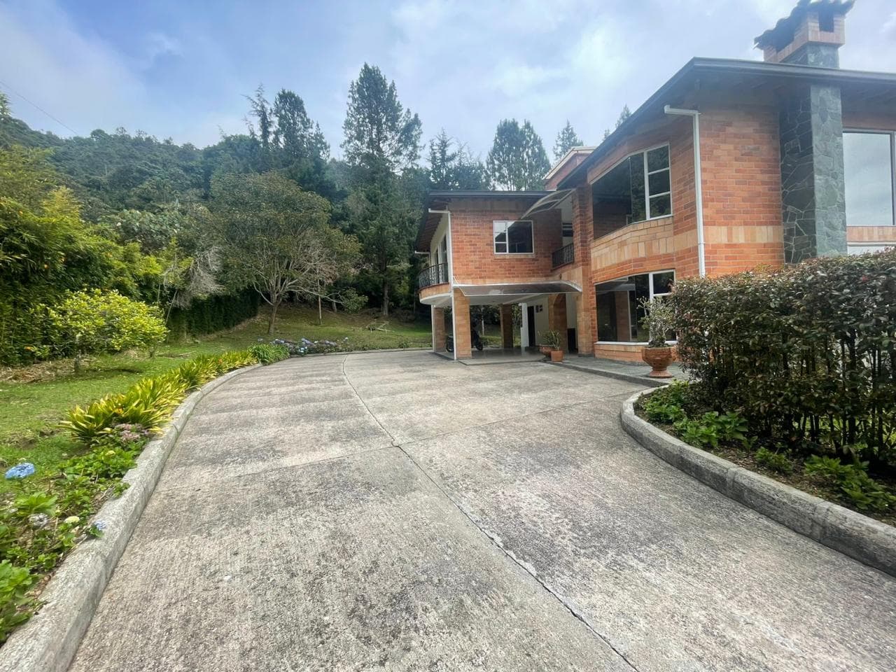 Casa Campestre en arriendo en Loma Del Escobero, Envigado — foto 5 de 20