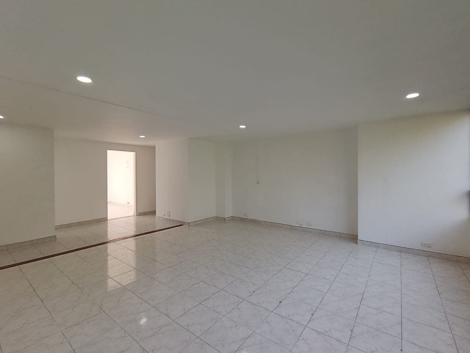 Apartamento en arriendo en El Campestre La Frontera, El Poblado, Medellín — foto 5 de 20