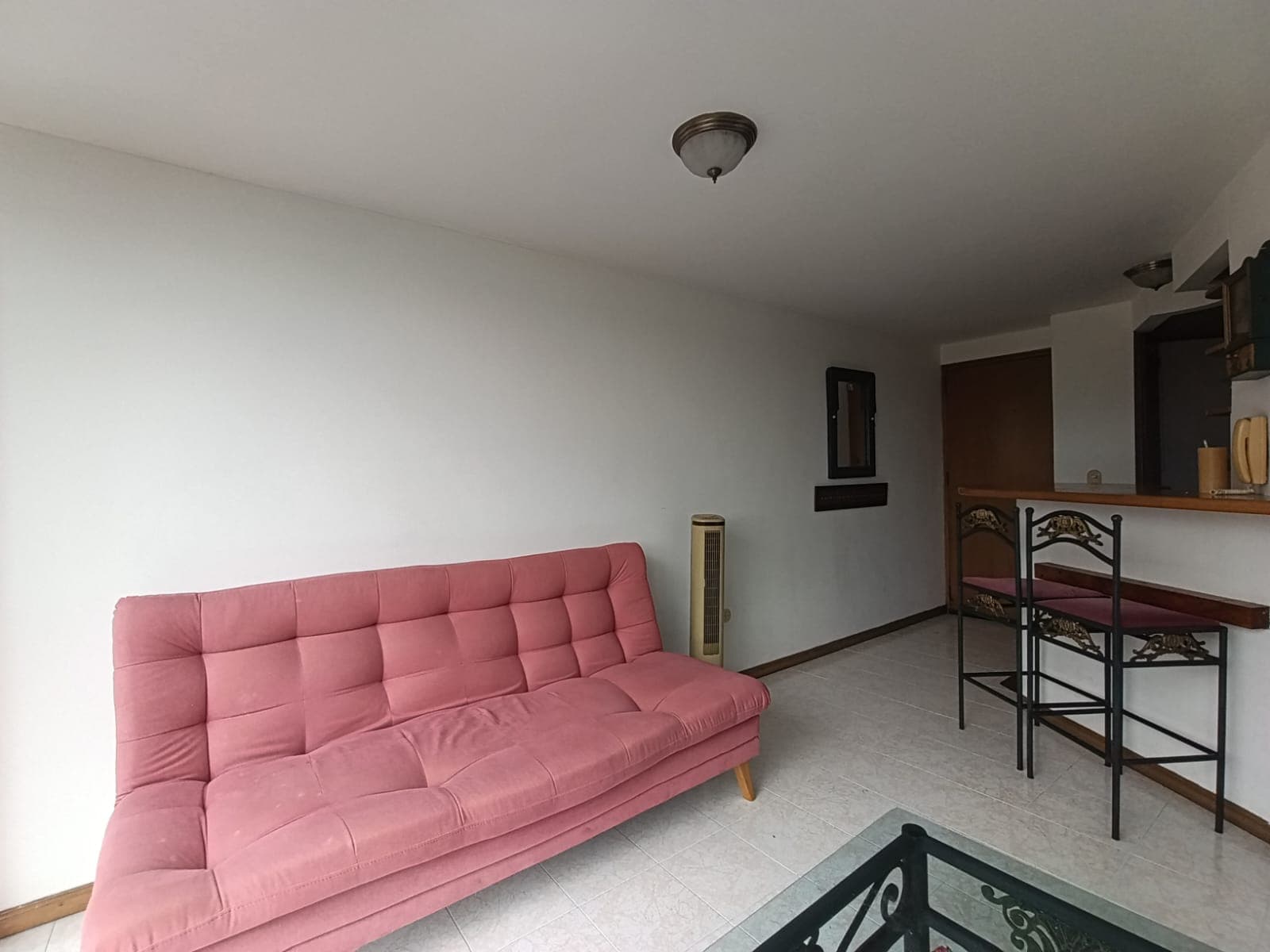 Apartamento en arriendo en Aguacatala, El Poblado, Medellín — foto 3 de 7