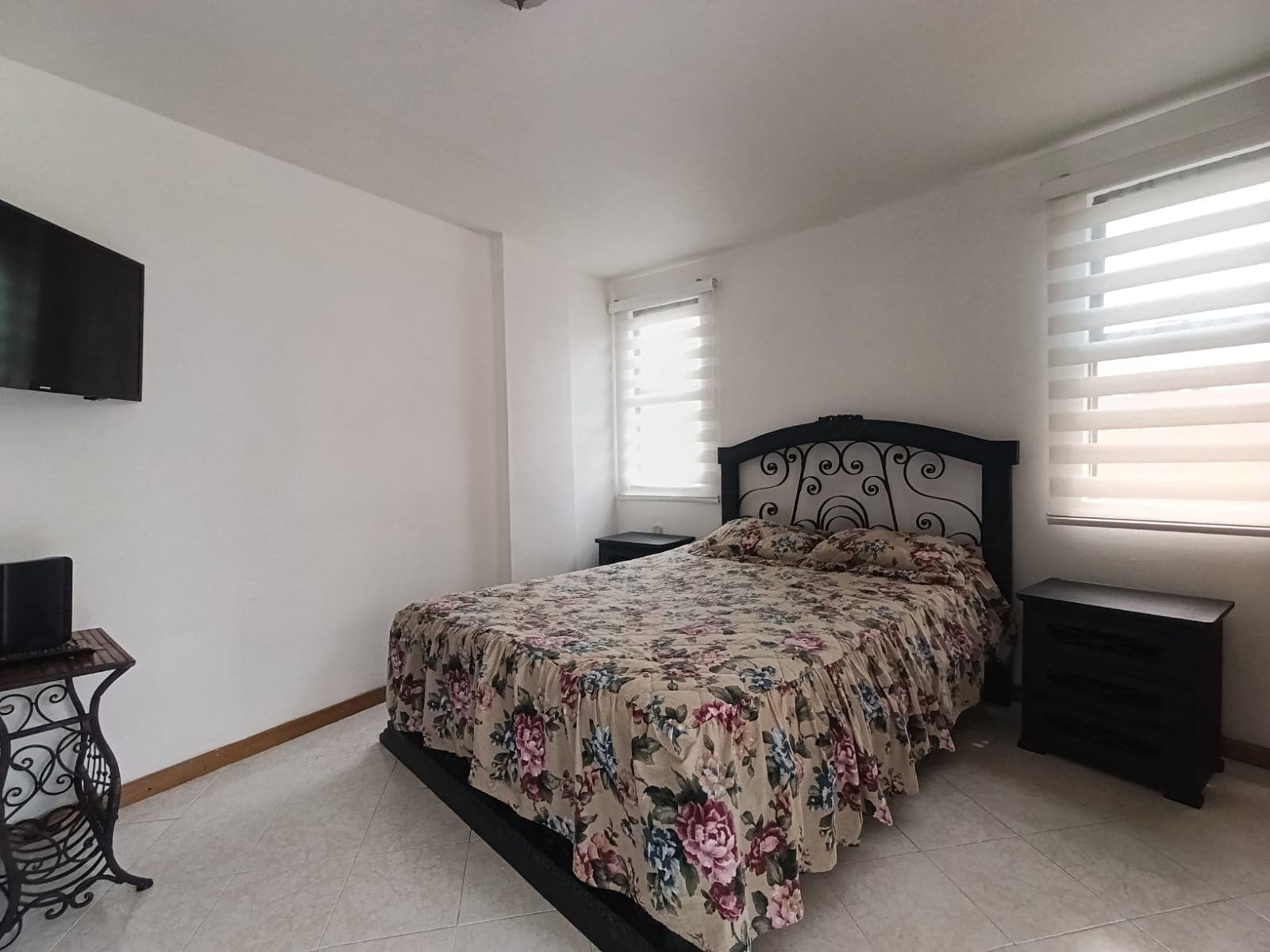Apartamento en arriendo en Aguacatala, El Poblado, Medellín — foto 4 de 7