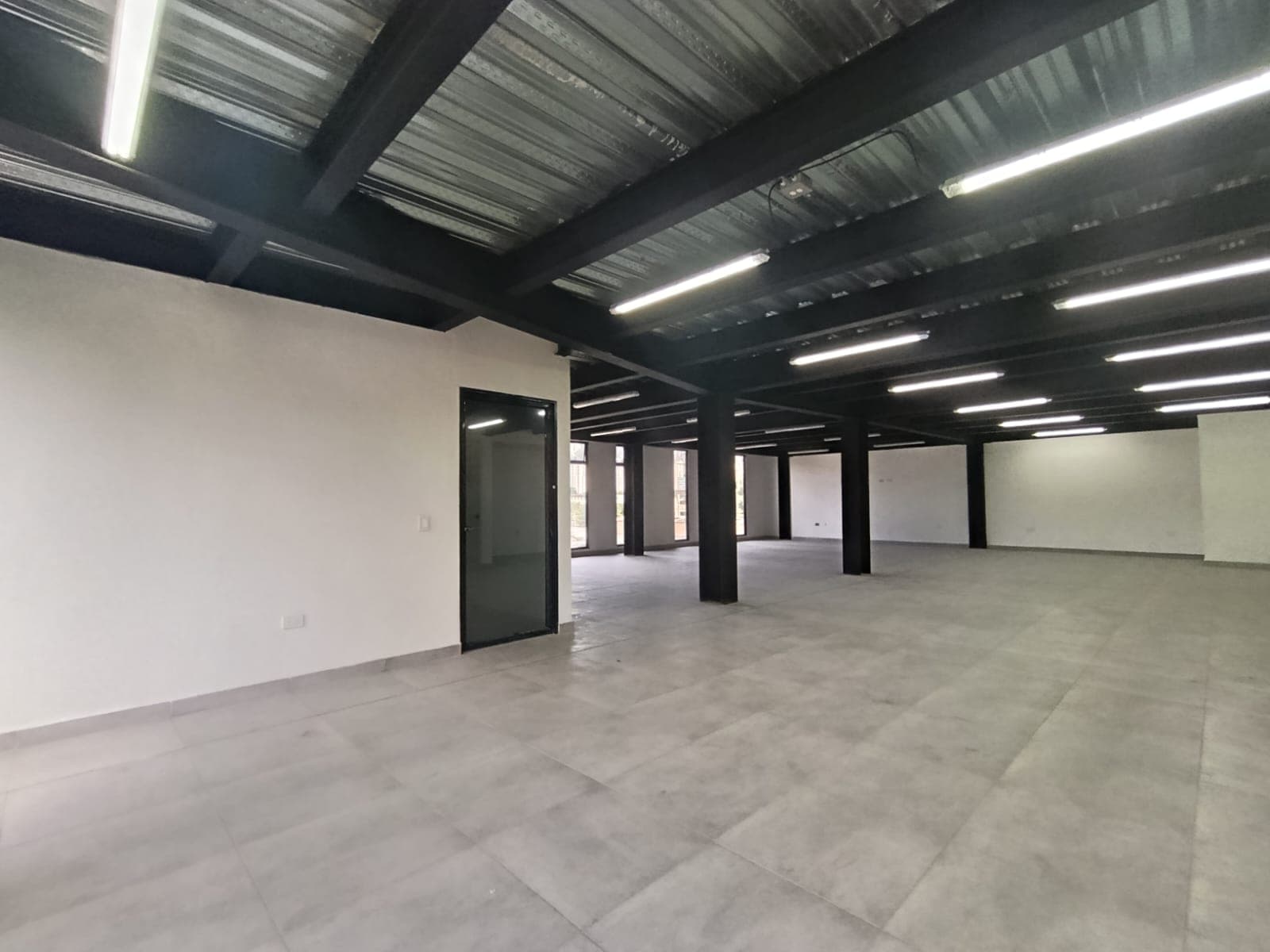 Oficina en arriendo en Trinidad, Guayabal, Medellín — foto 5 de 12